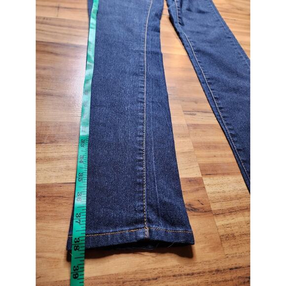 Almost Famous Juniors Jeans/jeggings Size 5 Dark Wash - Picture 4 of 10